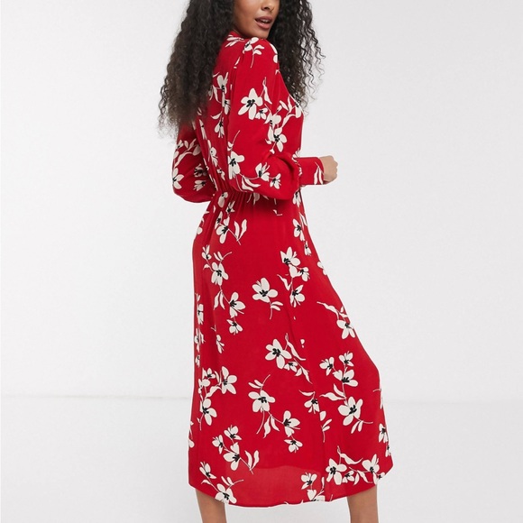 New Look long sleeved floral dress in red pattern - Picture 2 of 8